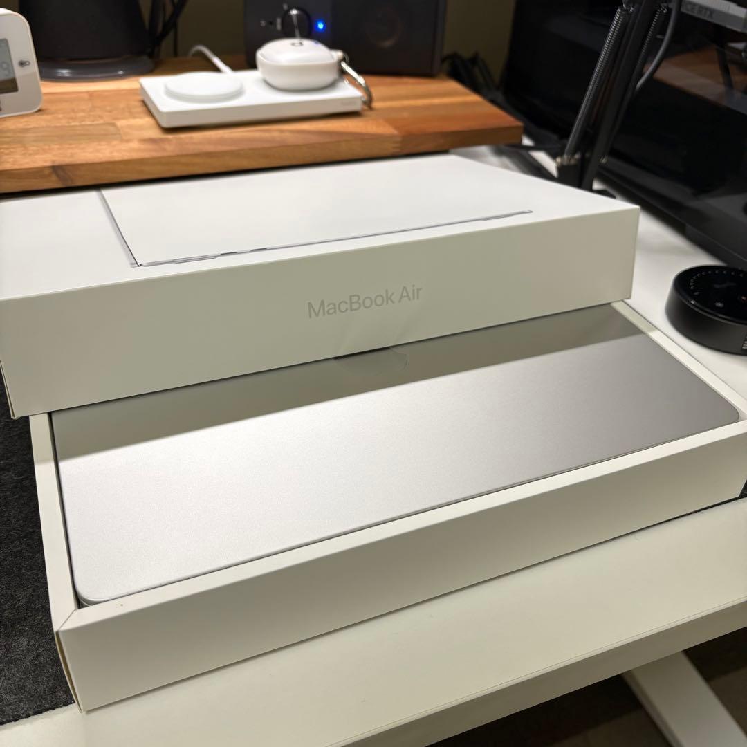 MacBook本体 Macbook Air M2 | 16GB | 256GB