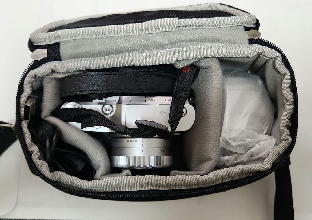 値引きしました LUMIX ミラーレス一眼カメラ 12-32mm ダブルレンズ