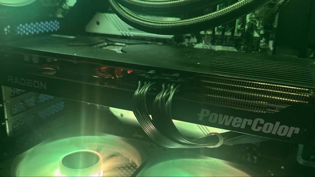 AMD Radeon RX 9070 XT 玄人志向 【値下げ交渉聞きます】