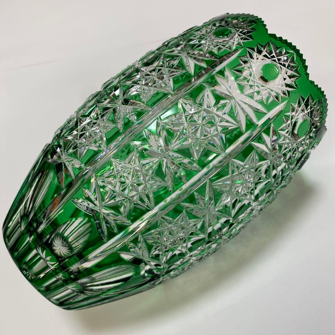 Ajka アイカ　クリスタル　切子　花瓶　フラワーベース　1点　グリーン　緑