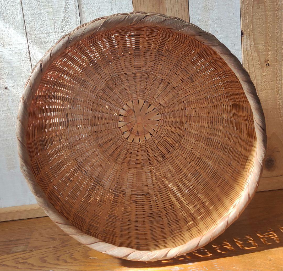丸っとした竹細工のかご　骨董