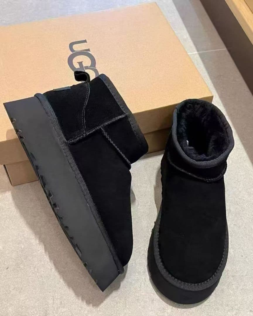 UGG クラシック ウルトラミニ プラットフォーム 厚底 ブラック 24cm