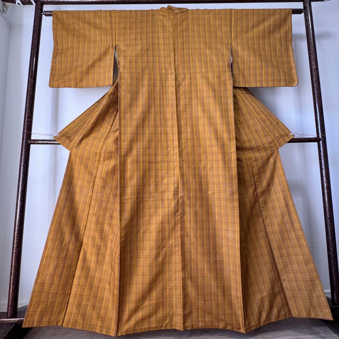 美品　本場黄八丈　綾織　現代　着物　正絹　紬　シンプル　163㎝