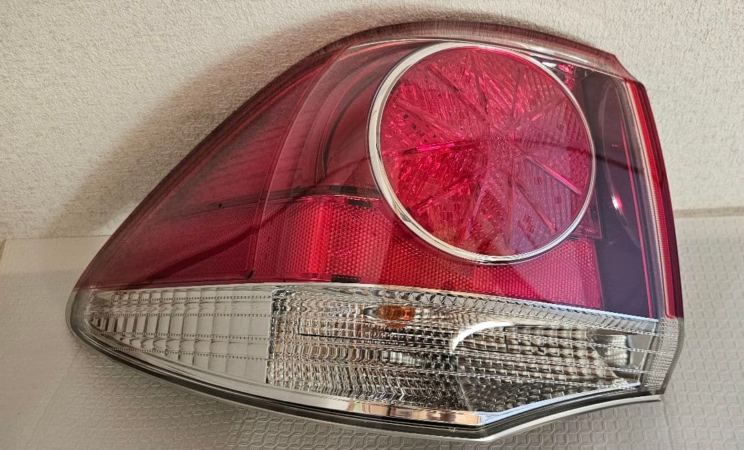 トヨタクラウンアスリートGRS200 テールライト 4個セット