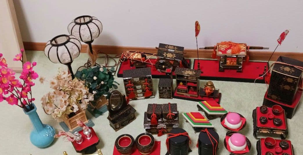 桐箱入り雛人形　七段飾り