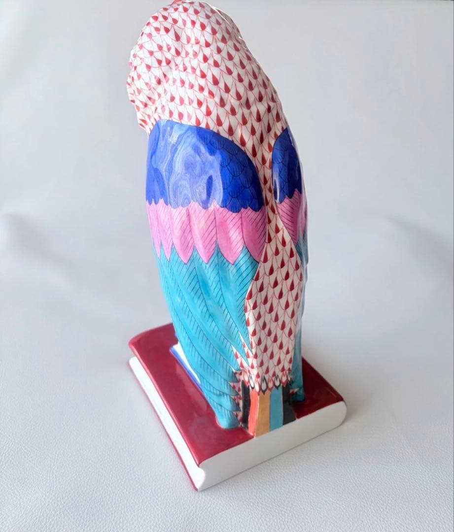 herend hvngary 梟　 ヘレンド 本の上の梟　赤色の鱗模様