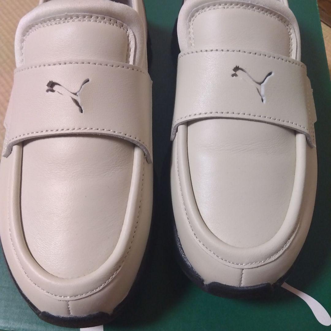 PUMA厚底ローファー