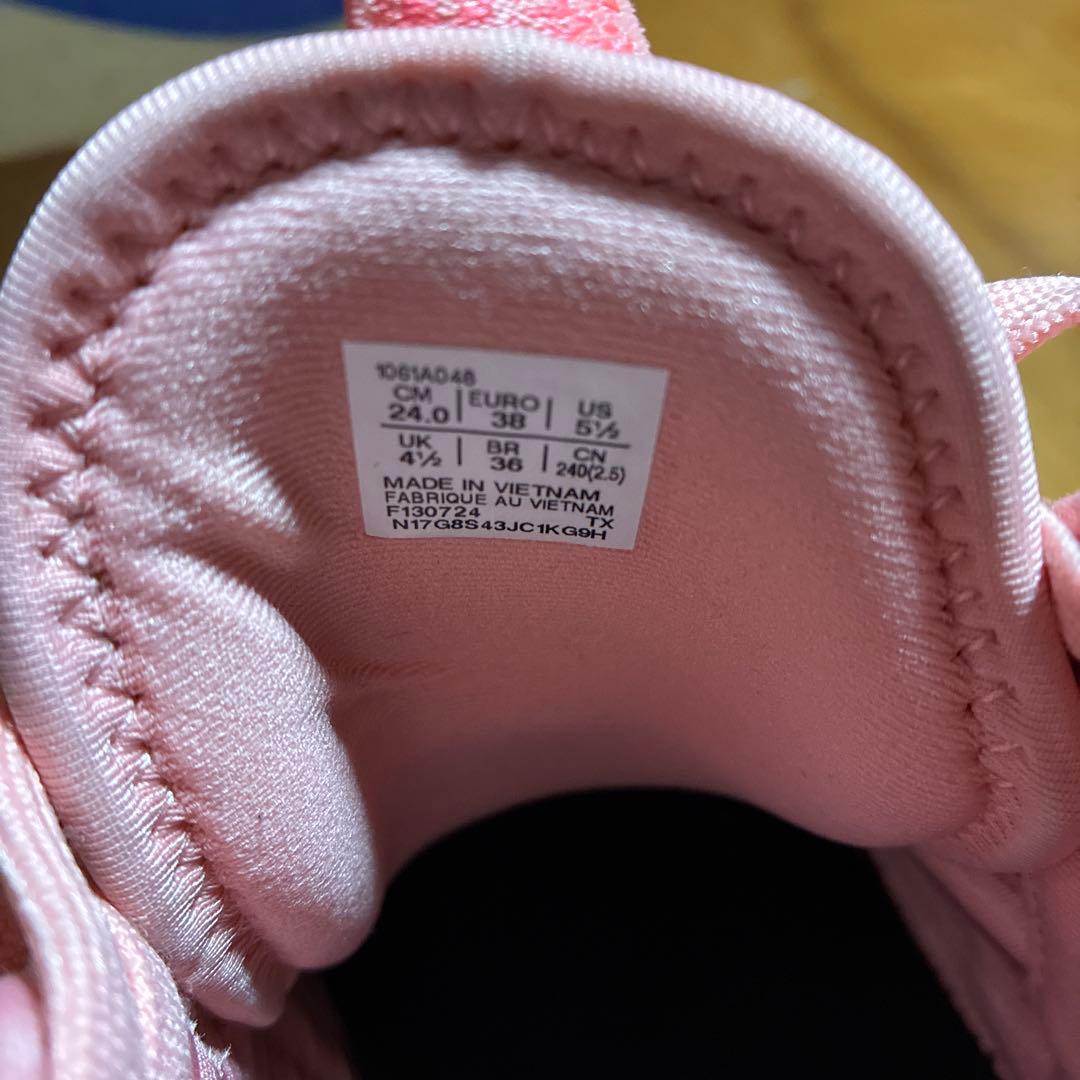 バスケットボールシューズ　ノヴァサージ3