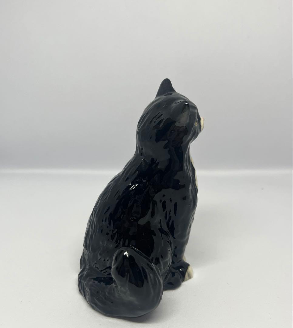 ロイヤルドルトン（猫の置物）