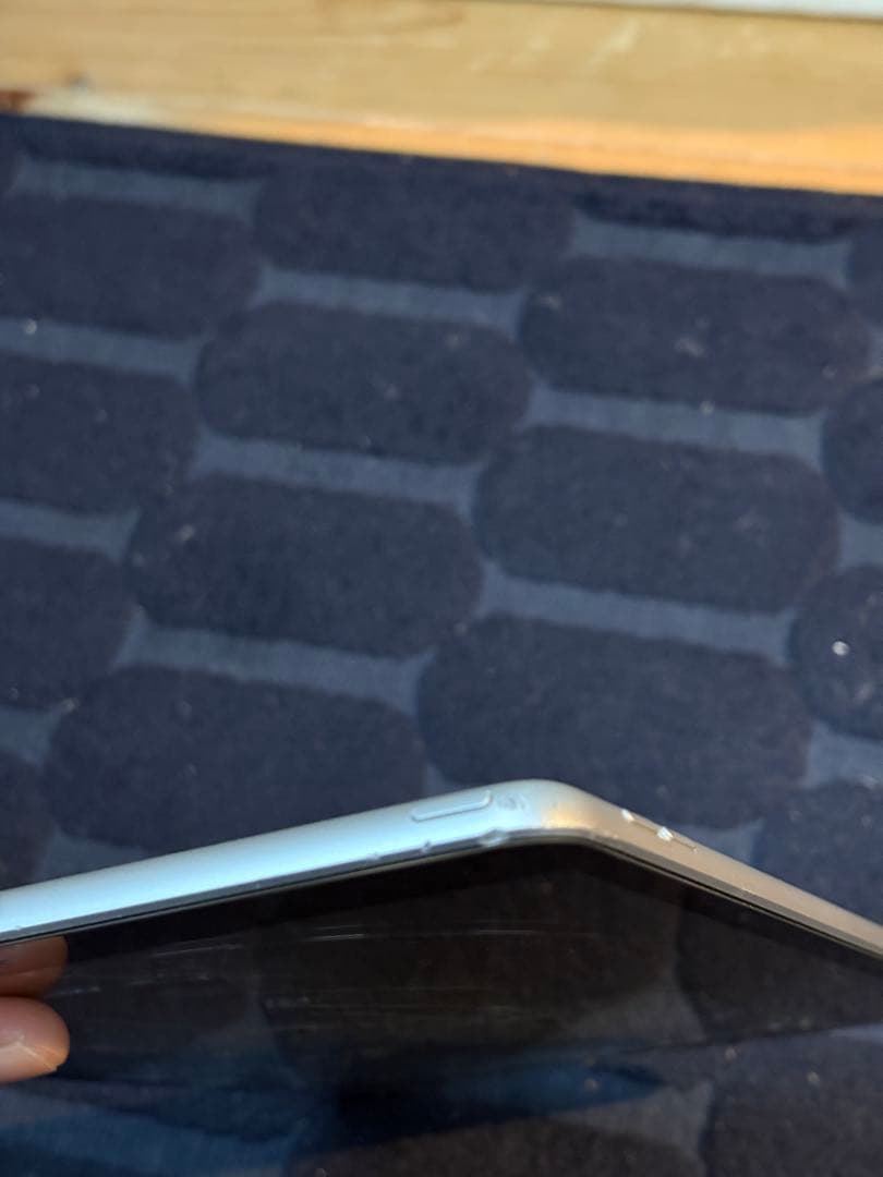 画面割れジャンク品 iPad 第9世代 Wi-Fiモデル A2602 64gb