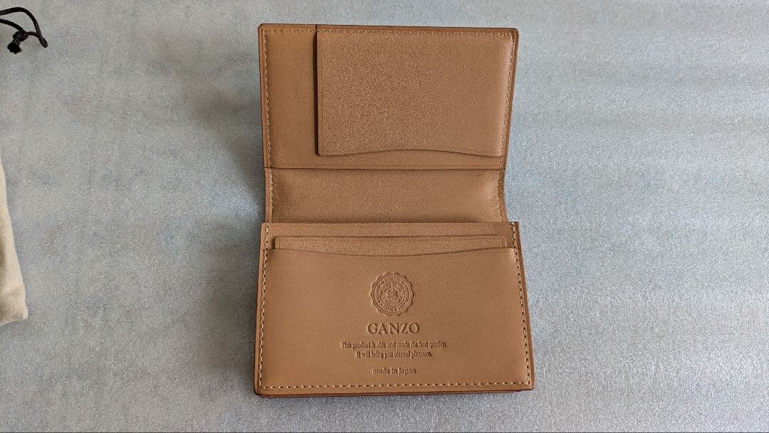 ganzo コードバン 通しマチ名刺入れ　ダークグリーン