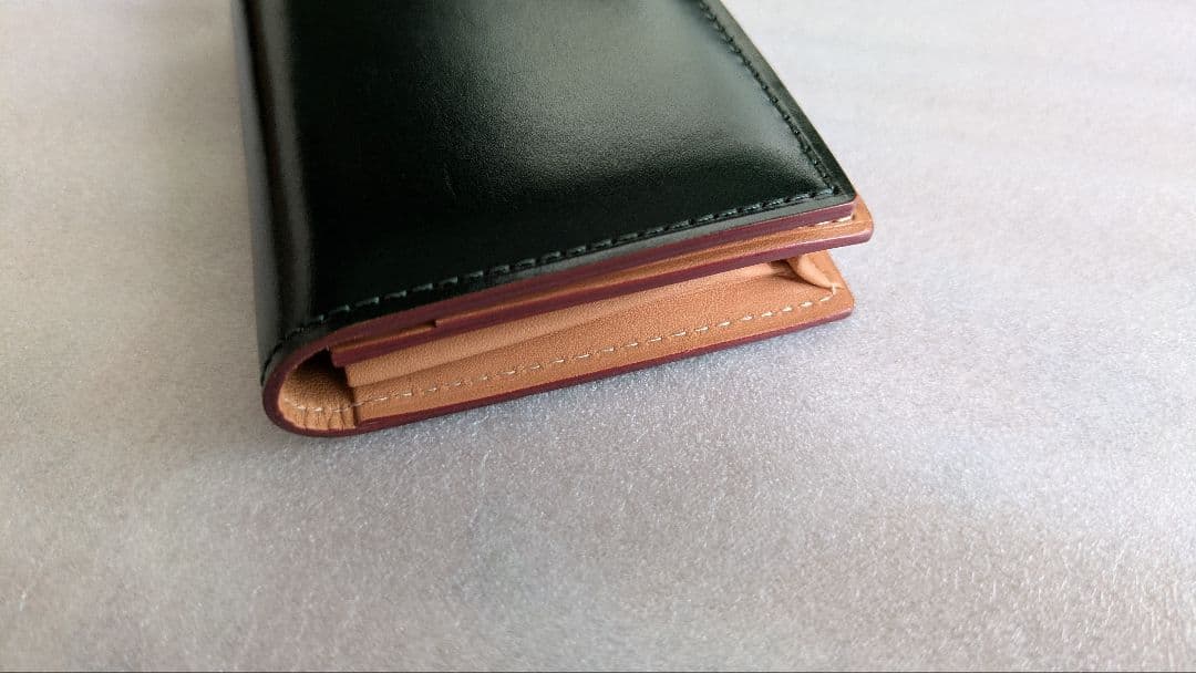 ganzo コードバン 通しマチ名刺入れ　ダークグリーン