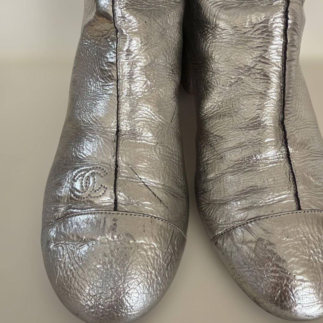 CHANELシャネルシルバー CCロゴ ブーツ39.5