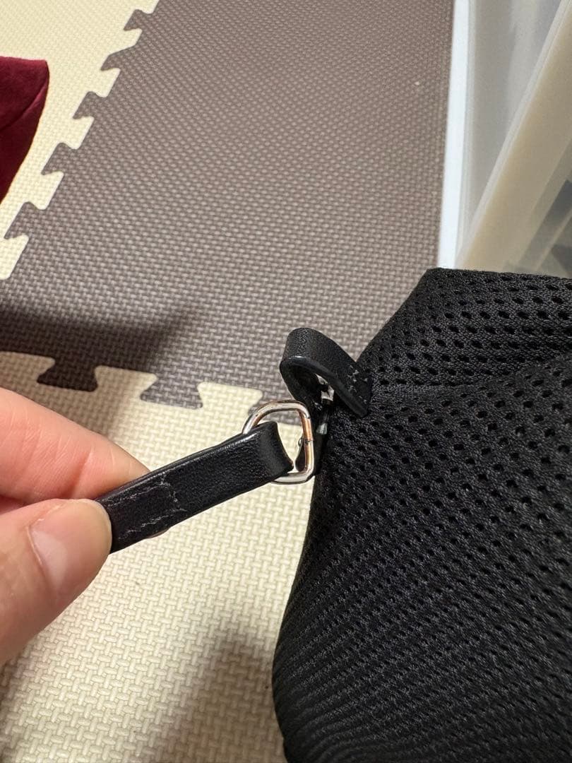 MM6 ブラック ショルダーバッグ