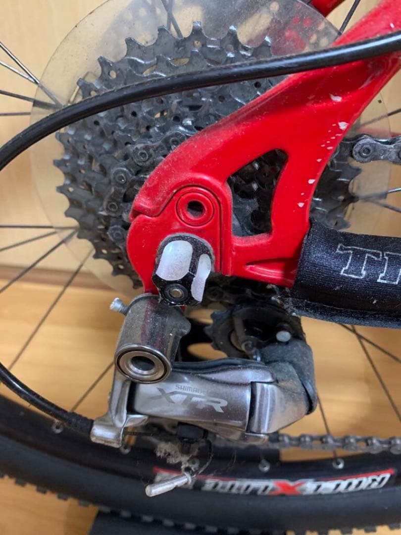 美品　TREK マウンテンバイク レッド