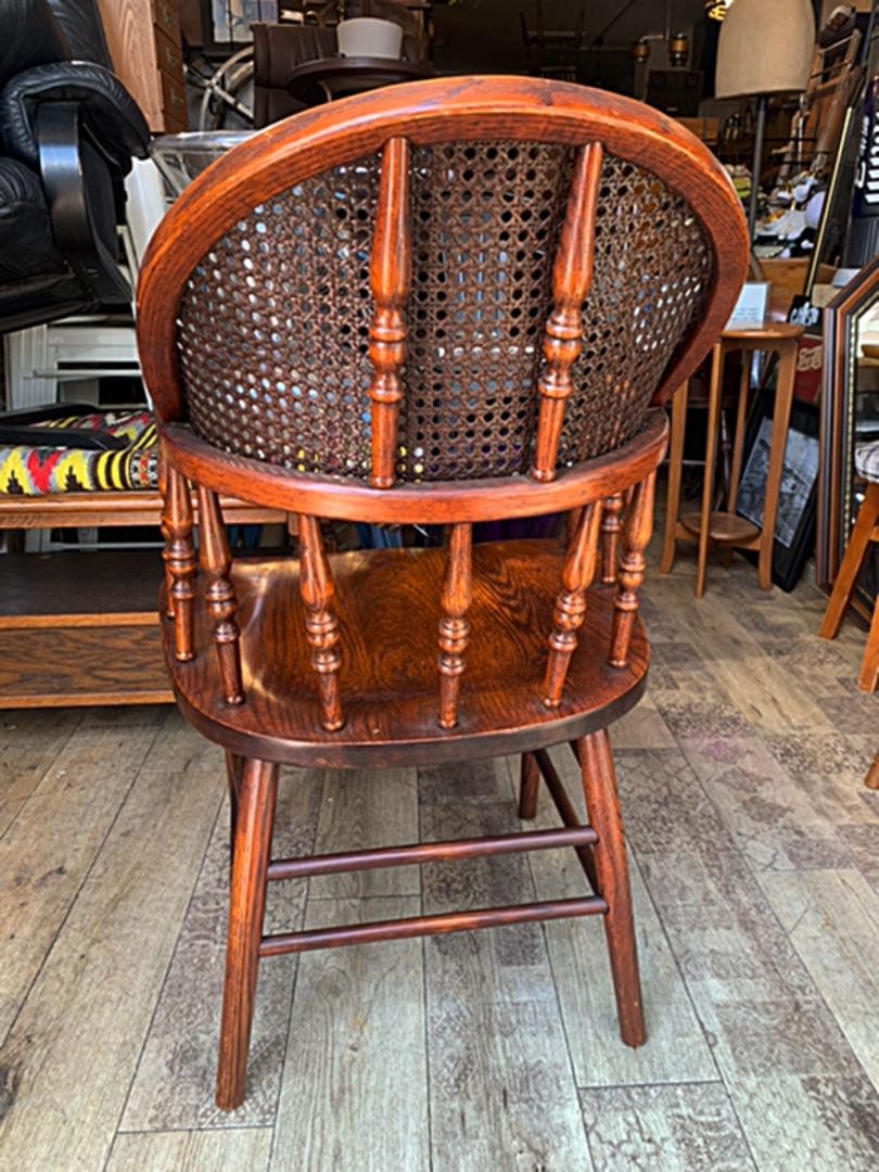 シンリーオーク材アームチェアー