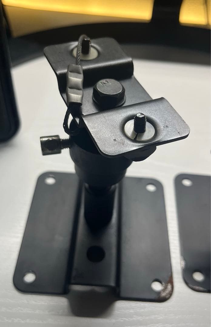 【美品】Bose 101MM ブラケット付き　おまけ付き　連番