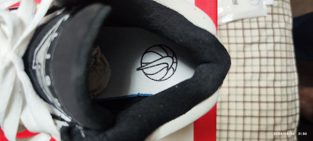 ナイキエアフライトライトMID