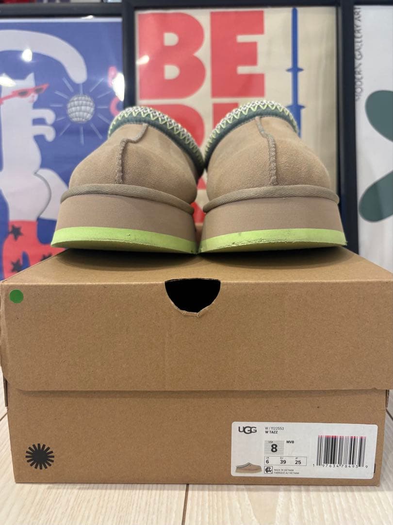 i*t様 UGG Tazz ベージュ/グリーン 8サイズ
