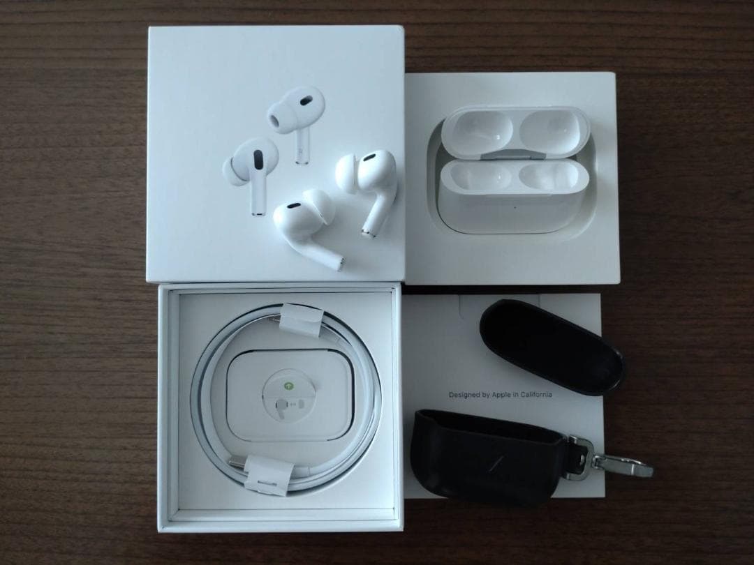 【美品】AirPods Pro2 本体と純正本革ケース付き