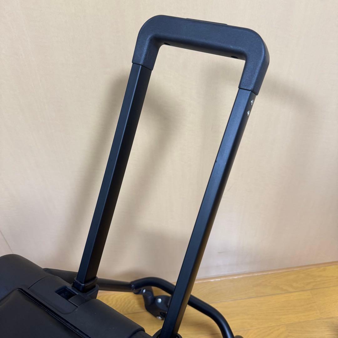 キッズキャリーケース　乗れる　スーツケース　キッズトラベルNEO 子供