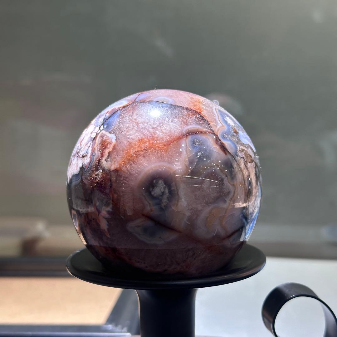 天然石 ブラック桜瑪瑙のスフィア　丸玉　置物G.141