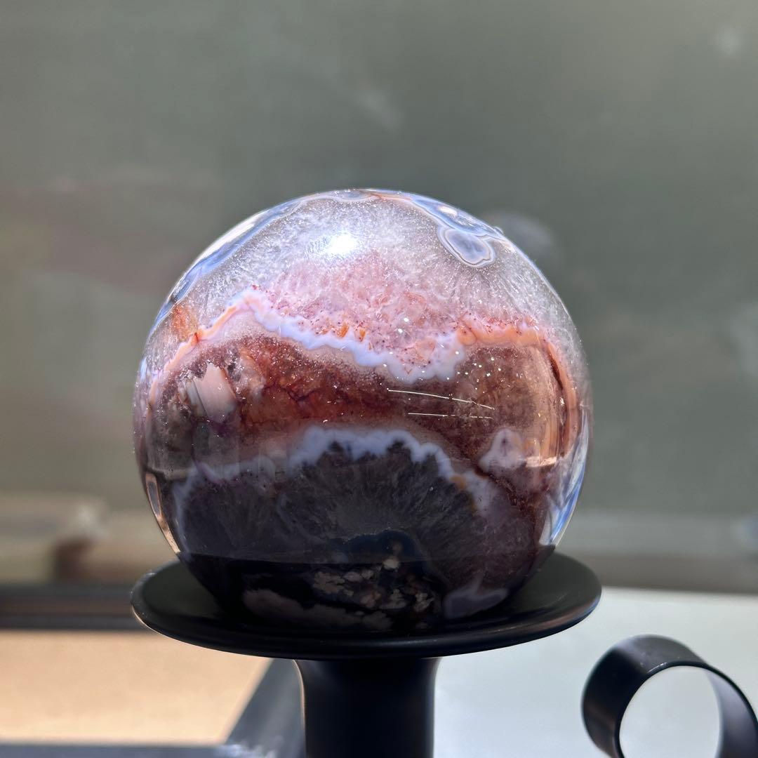 天然石 ブラック桜瑪瑙のスフィア　丸玉　置物G.141