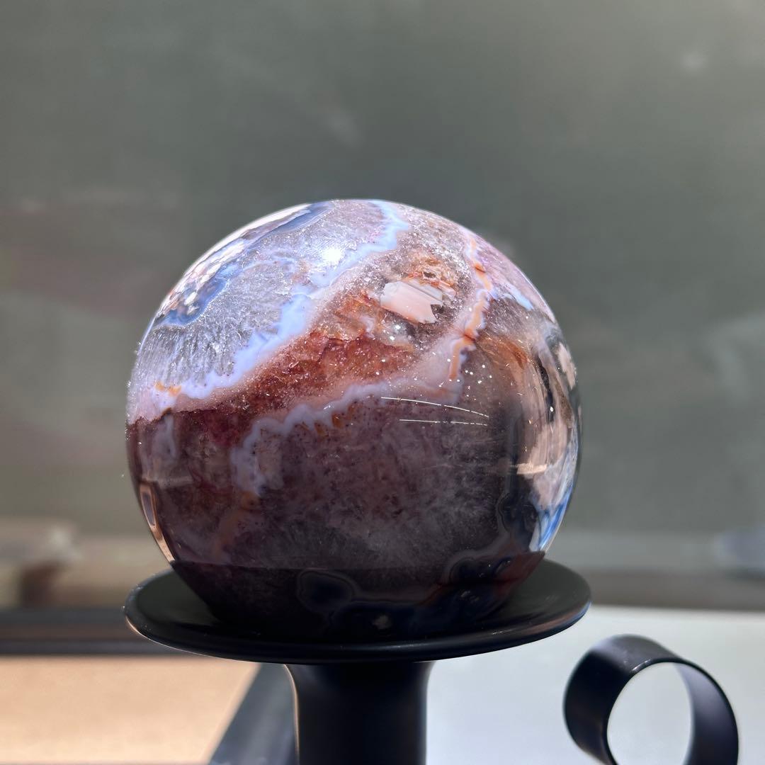 天然石 ブラック桜瑪瑙のスフィア　丸玉　置物G.141