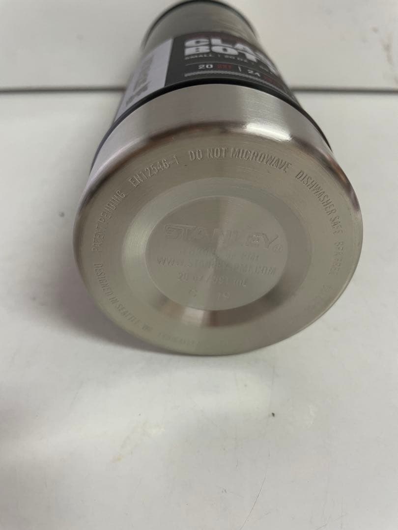 【665】supreme Stanley 20 oz Bottle 新品 タグ付