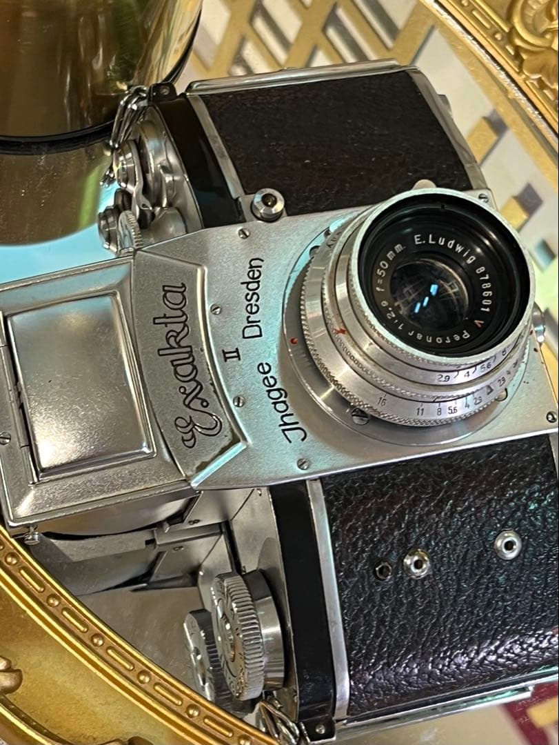 Exakta II と、希少レンズPeronar 50mm f2.9 のセット