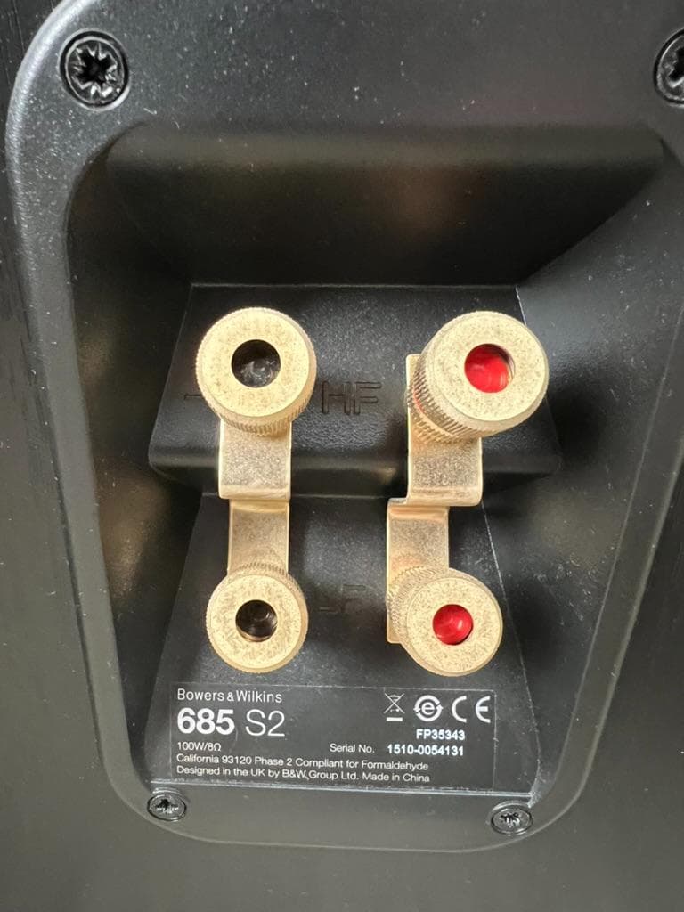 B&W 685S2 ブックシェルフ スピーカーとスタンドのセット