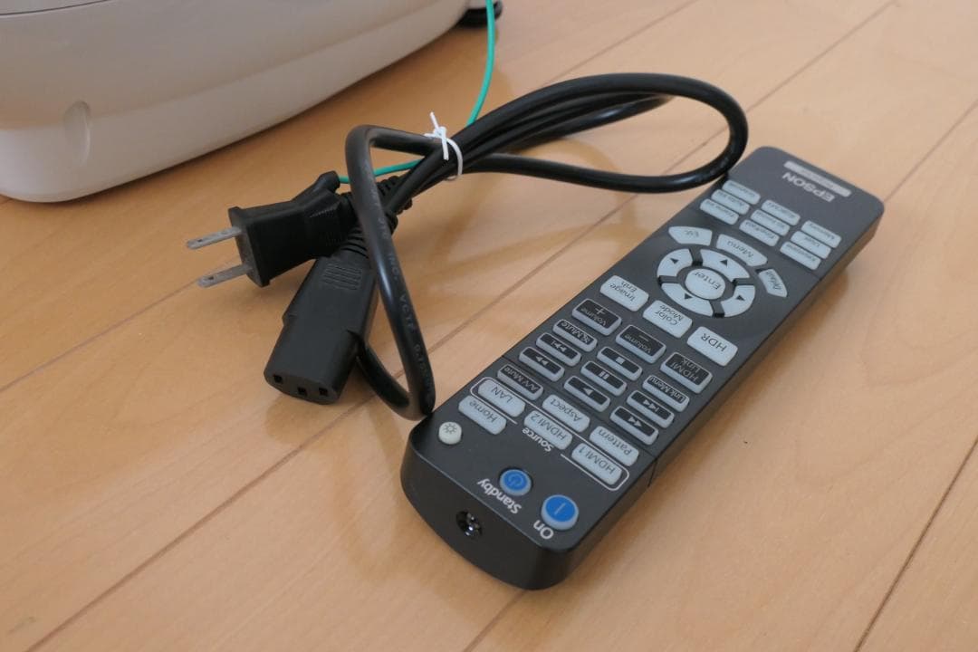 使用少 プロジェクター dreamio EH-TW7100 エプソン