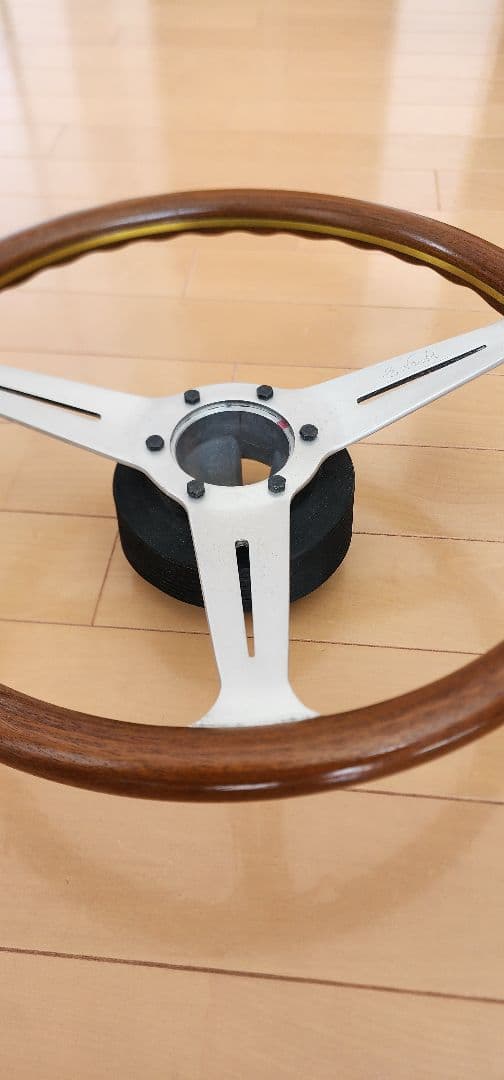 ナルディステアリングホイール