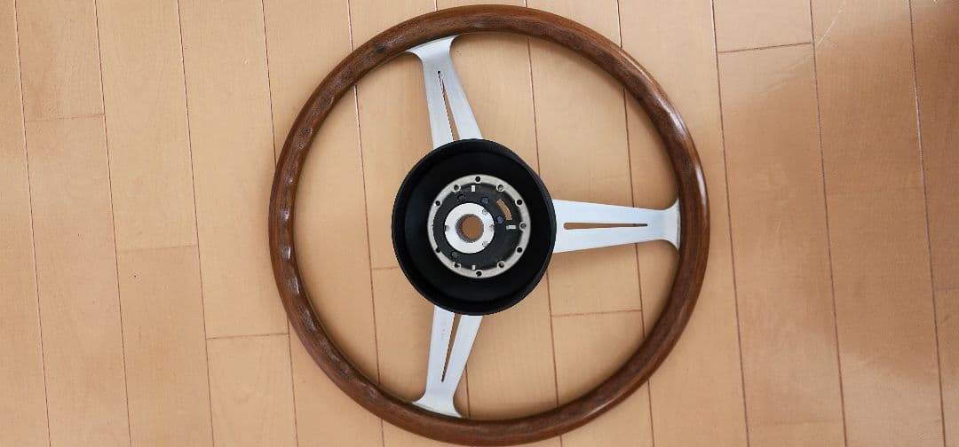 ナルディステアリングホイール