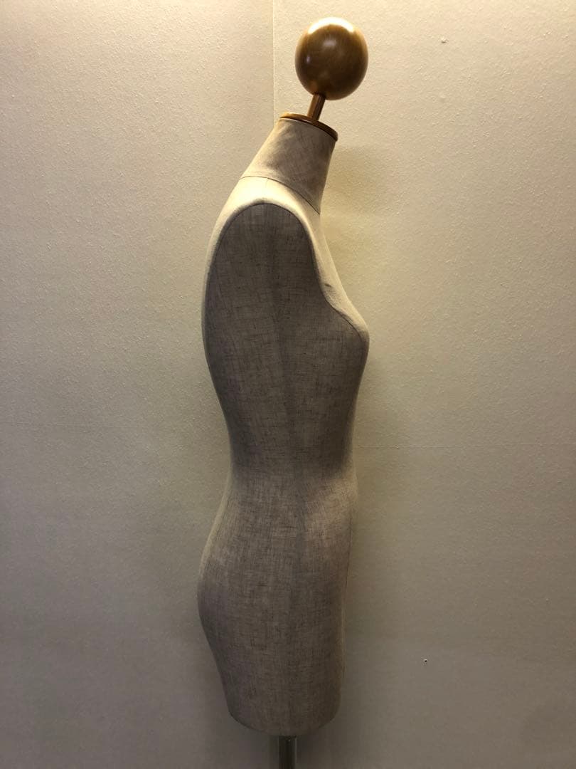 婦人用トルソー・ボディ・マネキン