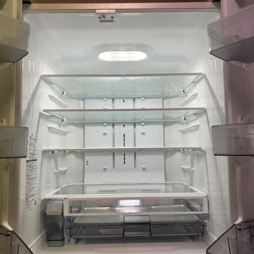 Toshiba ホワイト 6ドア冷蔵庫 8月中旬まで出品