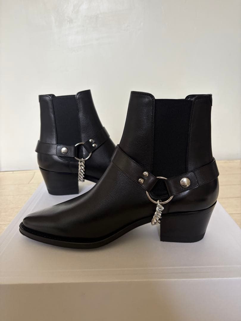 セリーヌ　カマルグバイカーチェルシーブーツ