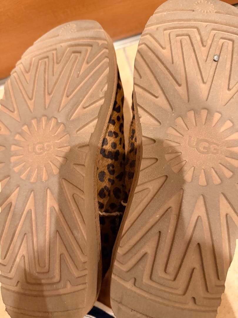 UGG ヒョウ柄　ファー　ショート　ムートンブーツ　レオパード　25㎝