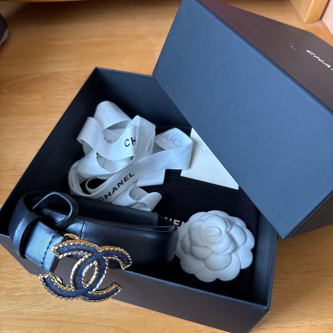 CHANEL 黒レザーベルト CCロゴ