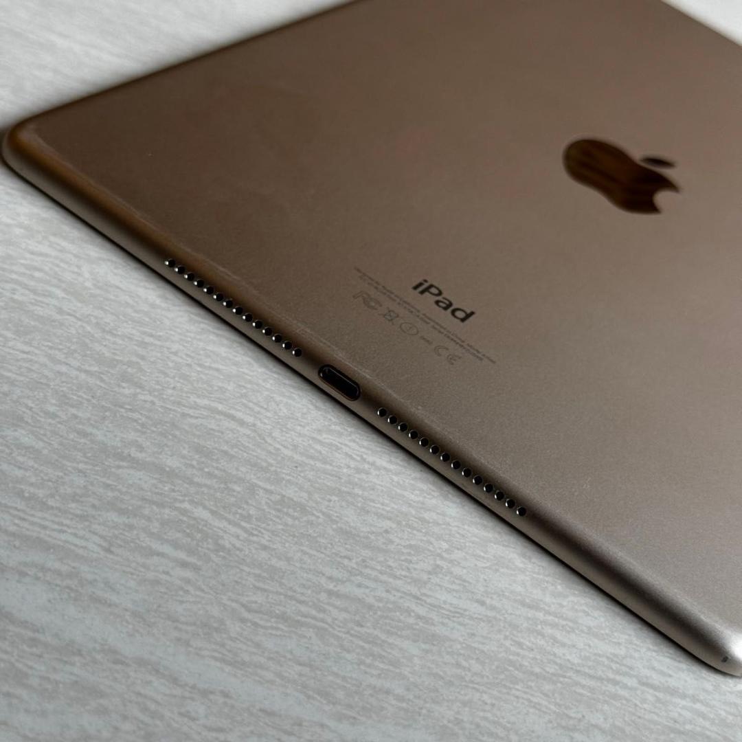 【美品】iPad Air 2 Wi-Fiモデル 64GB ゴールド
