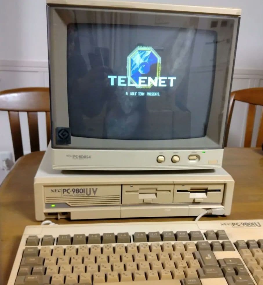 ■NEC PC-9801UV2 モニターセット キーボード、マニュアル付ジャンク