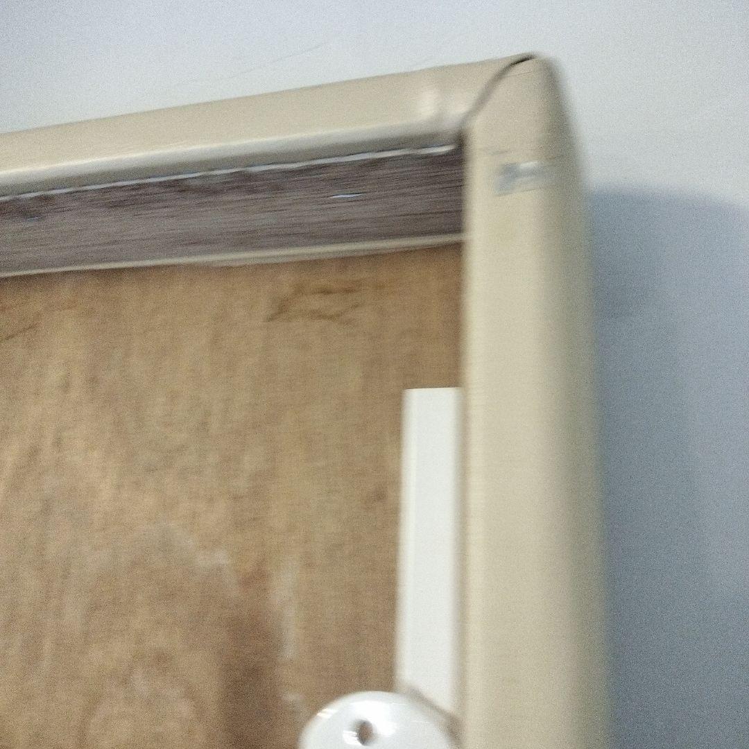 Takadaマッサージベッド施術・エステベッド（脚４本外し同梱・脚本体に錆有り）