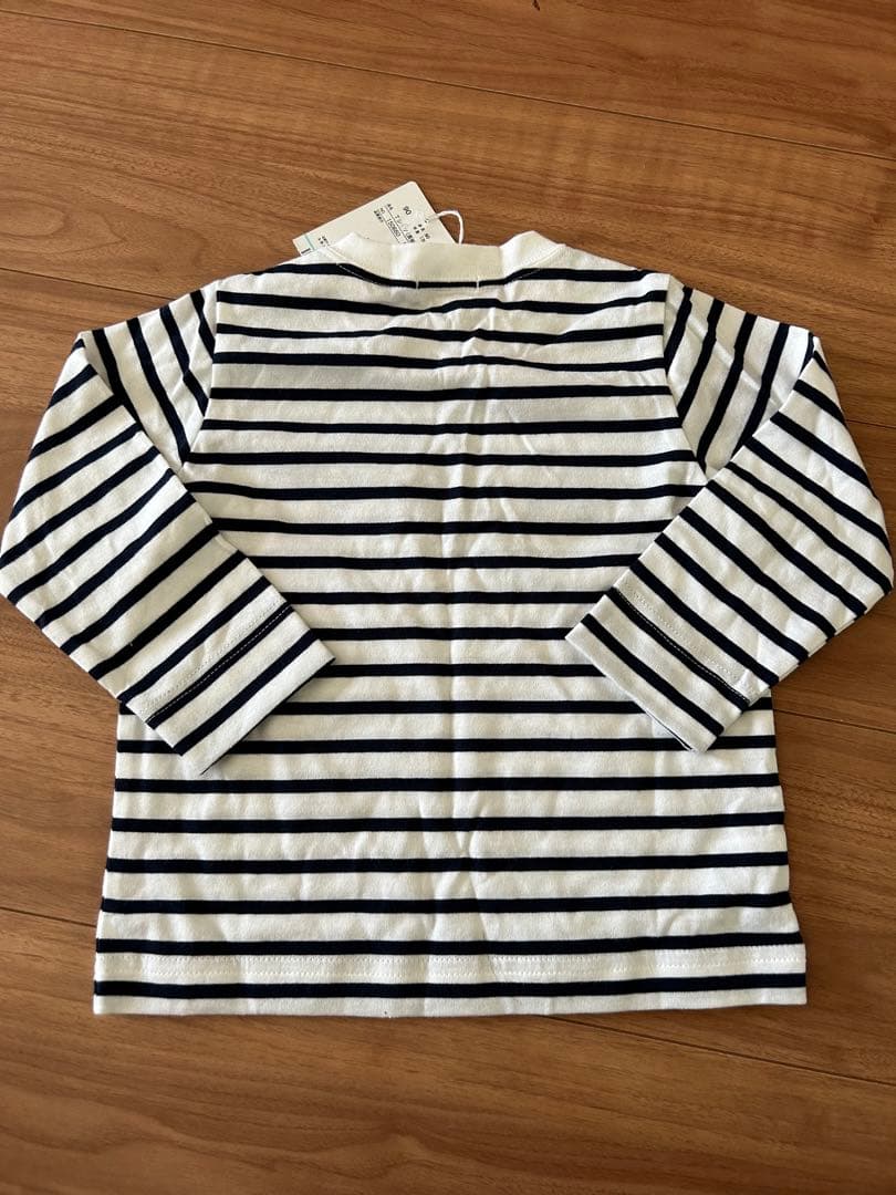 【新品未使用タグ付き】ファミリア　ロンT 90