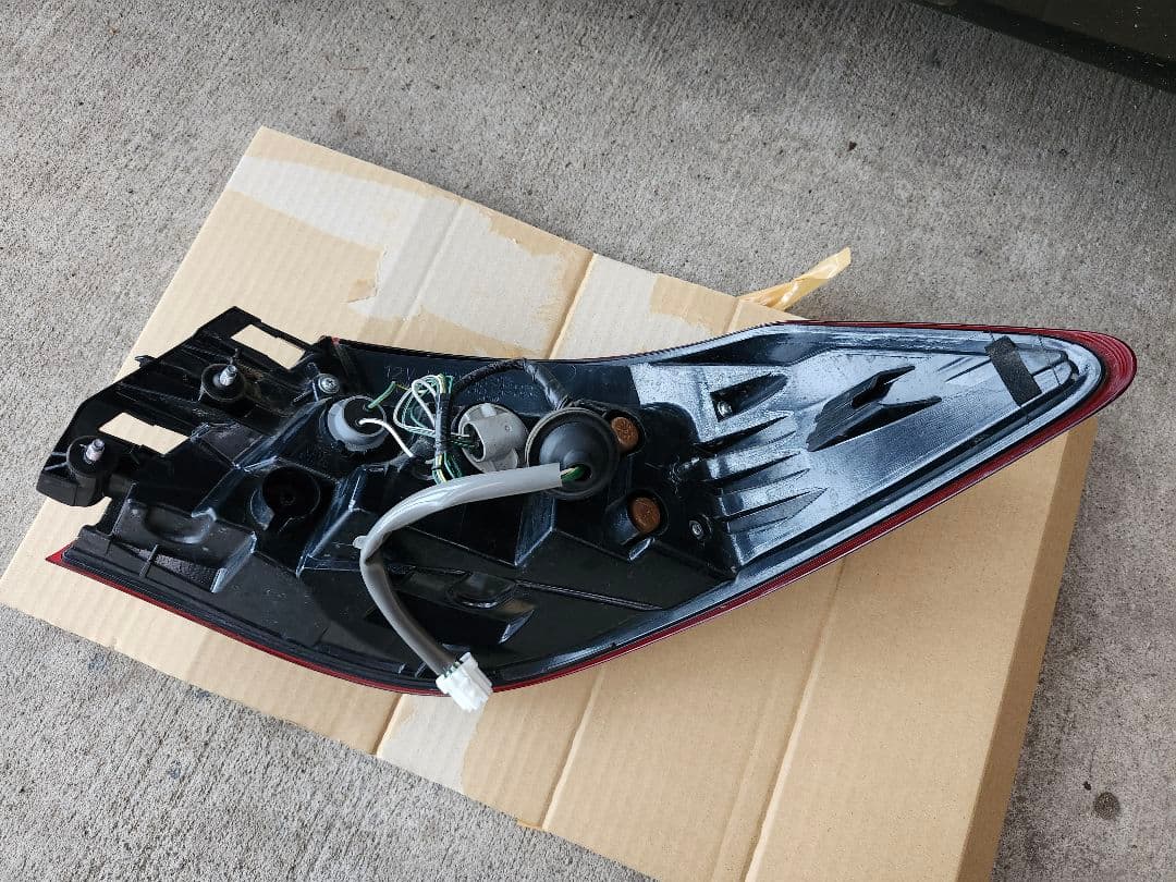 51フーガ後期 テールランプ