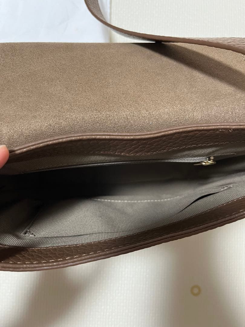 FURLA ブラウンレザーショルダーバッグ 保存袋付き