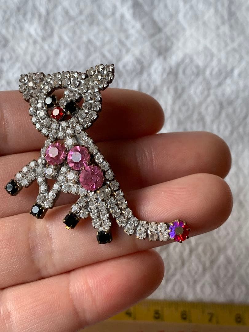 チェコガラスのブローチ ネコ キャット chat 猫