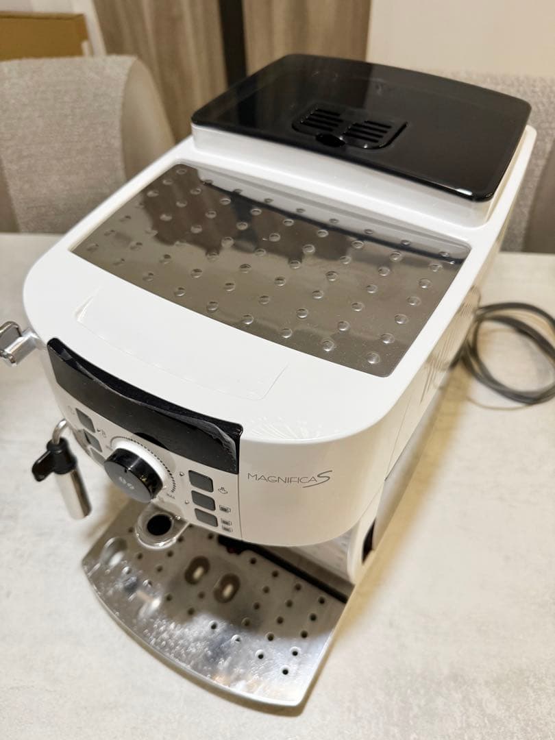 drmam　デロンギ マグニフィカS ECAM22112W ホワイト