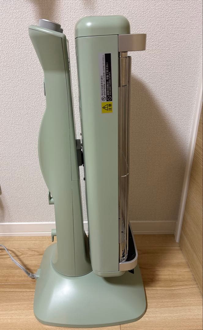 Aladdin（アラジン）遠⾚グラファイトヒーター（CAH-2G10F）