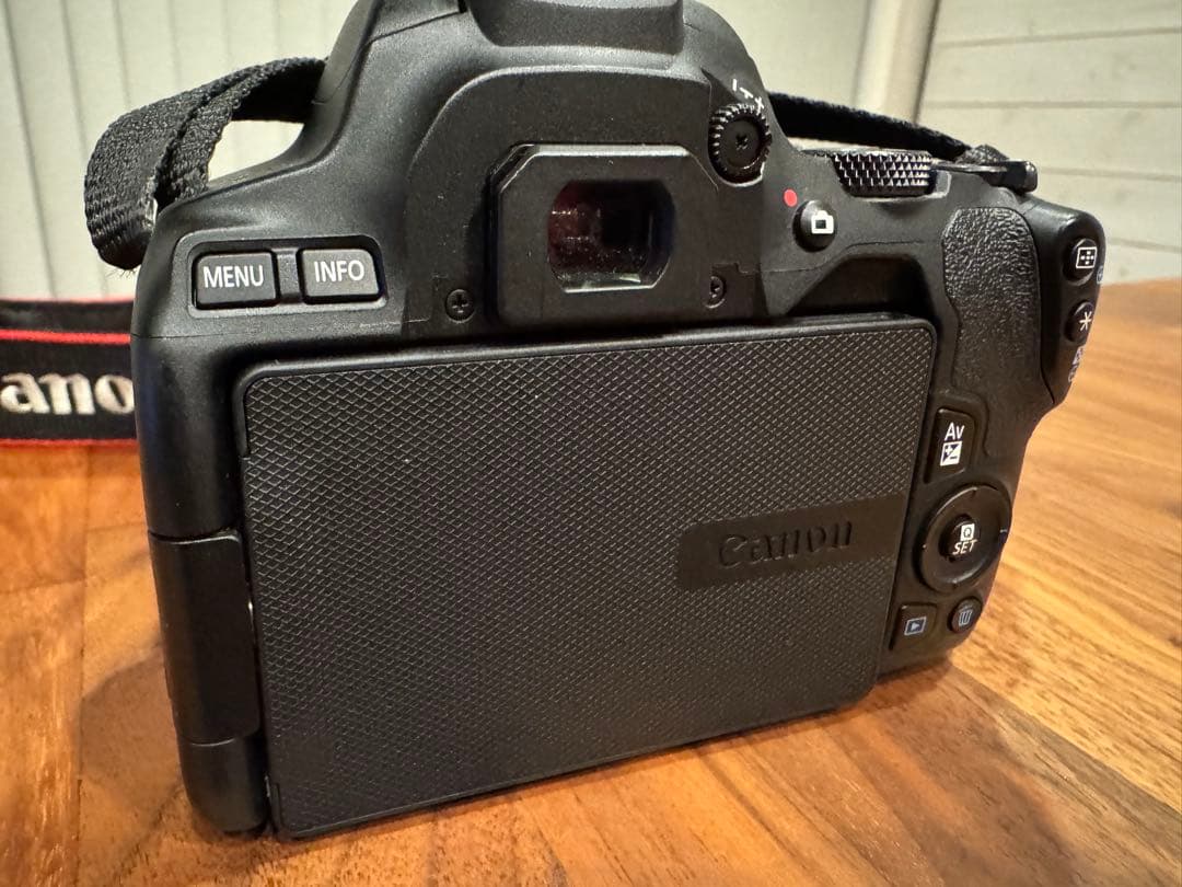 【即日発送✨】Canon EOS Kiss X10 デジタル一眼レフ