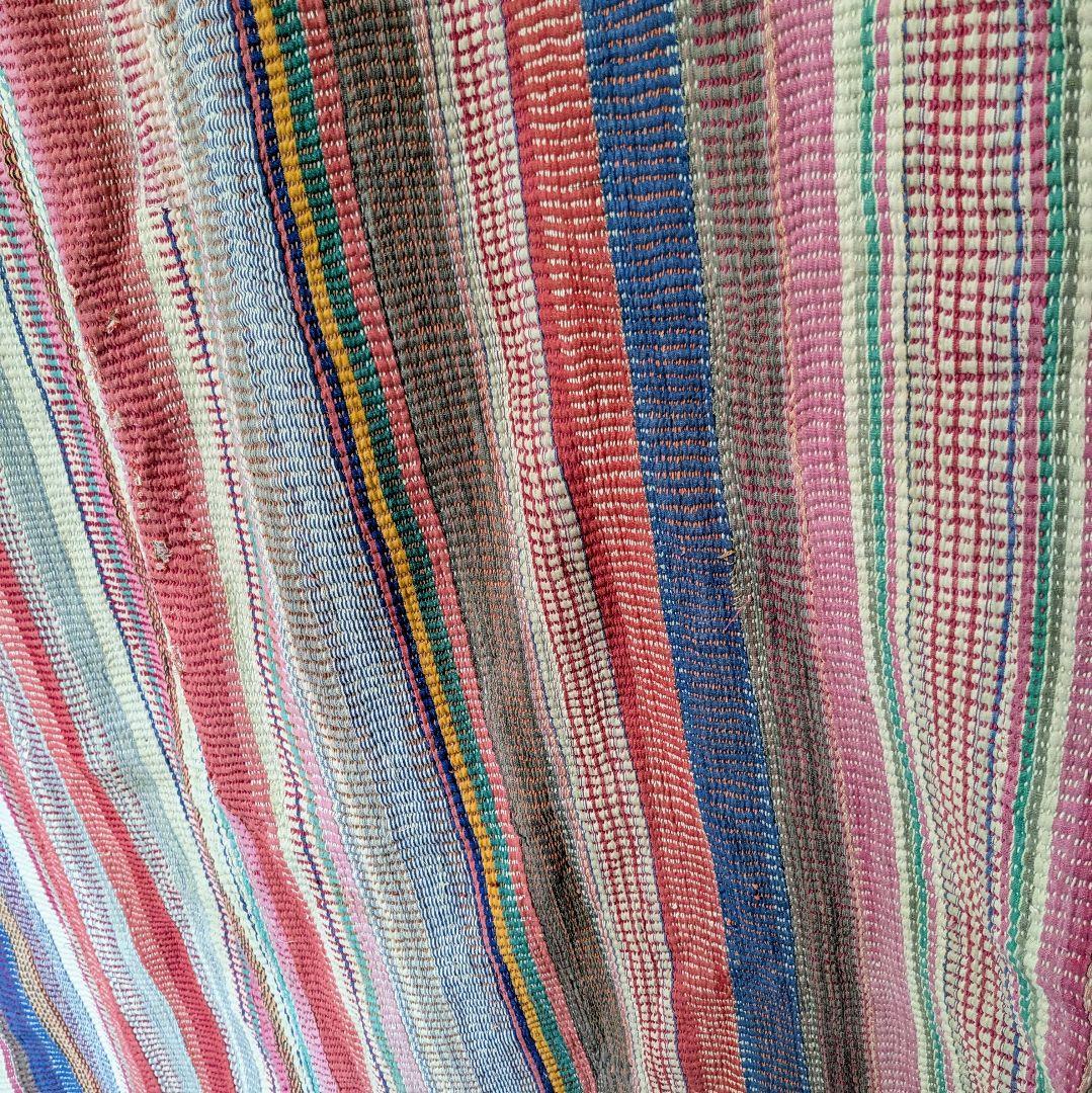 ピンクが映えるストライプ柄のヴィンテージラリーキルト　刺し子　刺繍布　エスニック